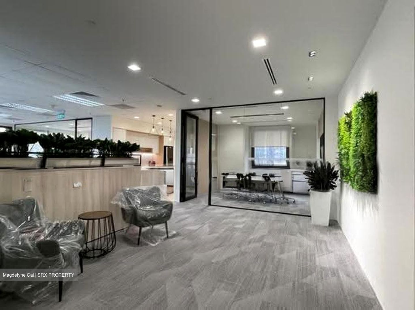 Lippo Centre (D2), Office #639836841